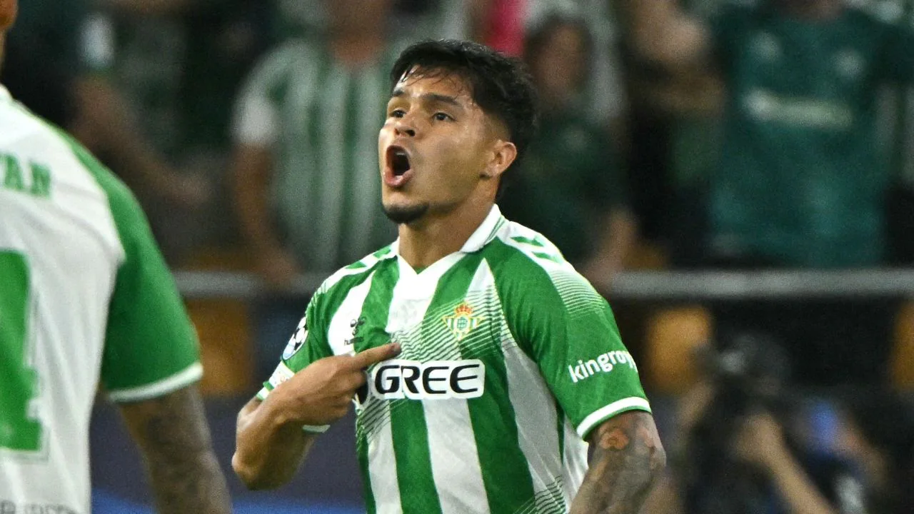 Cucho empató y Deossa fue titular en el triunfo del Betis ante Porto